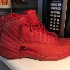 Size 9 Jordan retro 12